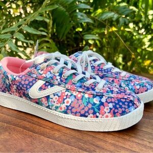 Tretorn Nylite/Canvas Liberty Floral Sneaker NWT Women's Size 7